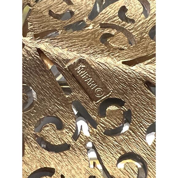 Crown Trifari Brooch Enamel Leaf Stunning Condition White Gold Vintage Costume - Picture 3 of 5